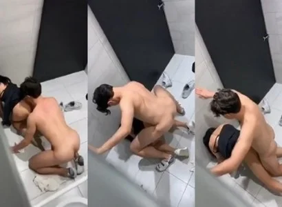 Họ trong quán bar quan hệ trong WC quán bar